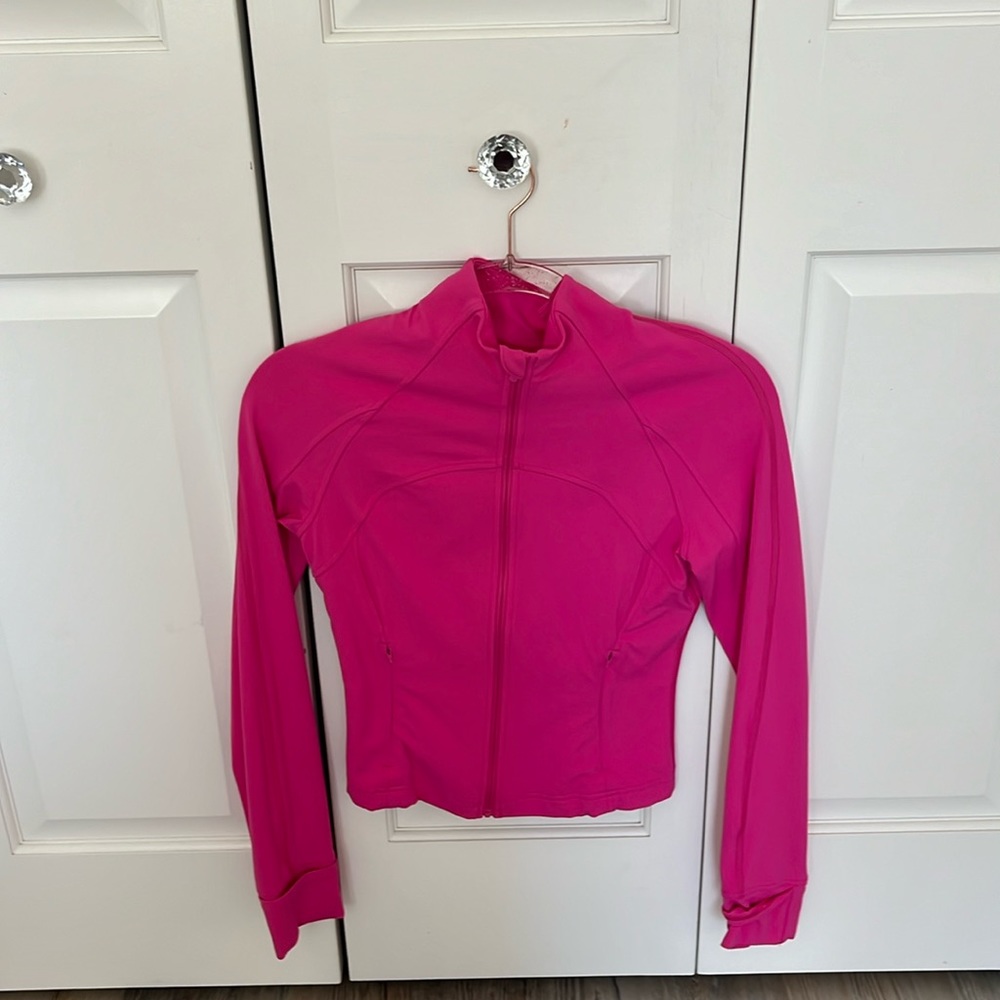 NWOT Lululemon cropped define jacket Sonic Pink
